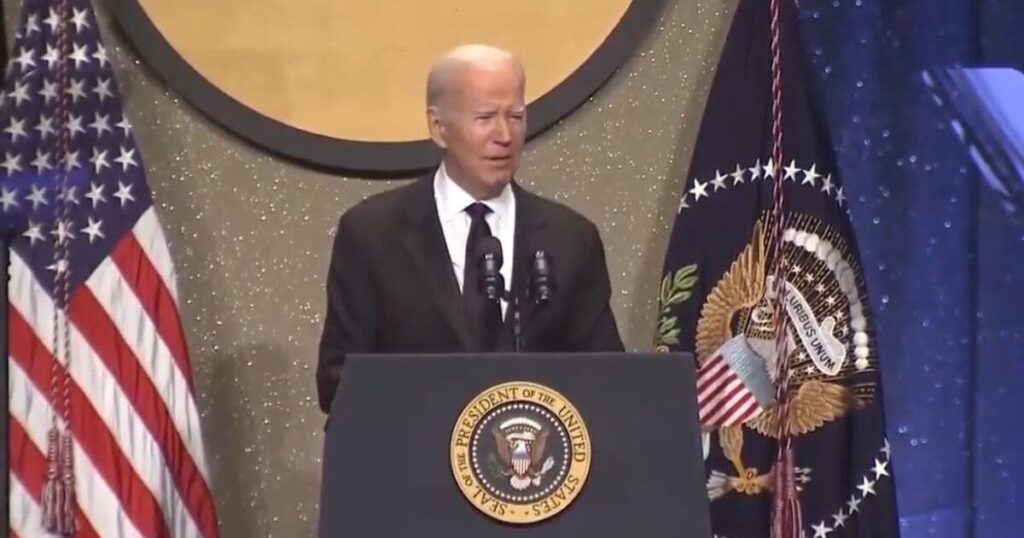 biden-goes-off-script,-calls-black-hip-hop-singer-ll-cool-j-“boy”-before-catching-himself-(video)-|-the-gateway-pundit-|-by-cristina-laila