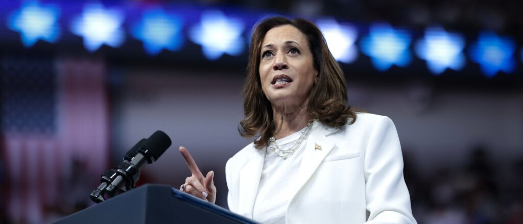 fact-check:-kamala-harris-falsely-claims-donald-trump-lost-200,000-manufacturing-jobs-before-pandemic-started