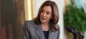 ‘we-were-worried’:-mayor-of-town-at-harris’-border-visit-recalls-darker-days-of-the-crisis