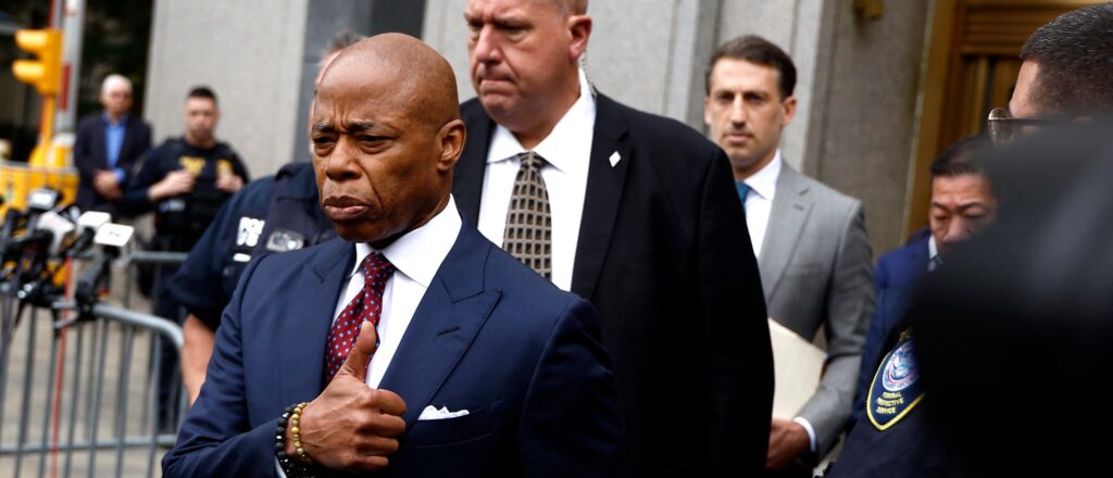 nyc-mayor-eric-adams-pleads-not-guilty,-will-request-case-be-‘dismissed’