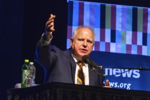 walz-risks-undermining-harris-by-bringing-‘dad-energy’-to-vance-debate-–-washington-examiner