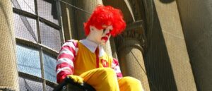 mcdonald’s-franchisee-puts-up-giant-inflatable,-sparking-backlash-throughout-arizona-town