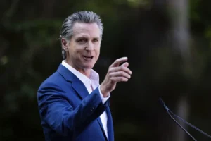 gavin-newsom-signs-bill-banning-local-voter-id-requirements-–-washington-examiner