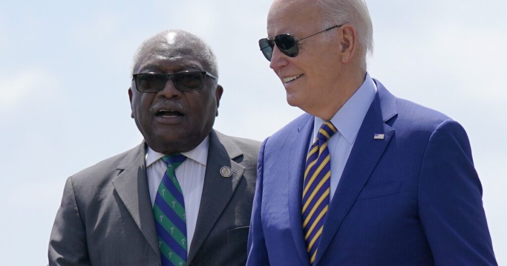 jim-clyburn-says-biden-should-not-be-impeached-‘for-being-a-father’-to-hunter-biden