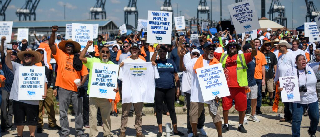 negotiators-reach-agreement-to-suspend-port-strike