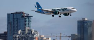 video-shows-flames-shoot-out-from-plane-during-landing,-pilot-declares-emergency