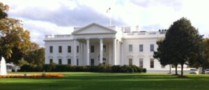 anti-israel-protester-sets-himself-on-fire-near-white-house,-video-shows