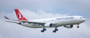 plane-makes-emergency-landing-after-pilot-dies-during-flight,-airline-says