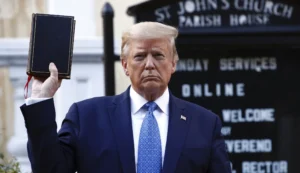 trump-and-harris-rush-to-win-religious-voters-who-say-they’re-staying-home-–-washington-examiner