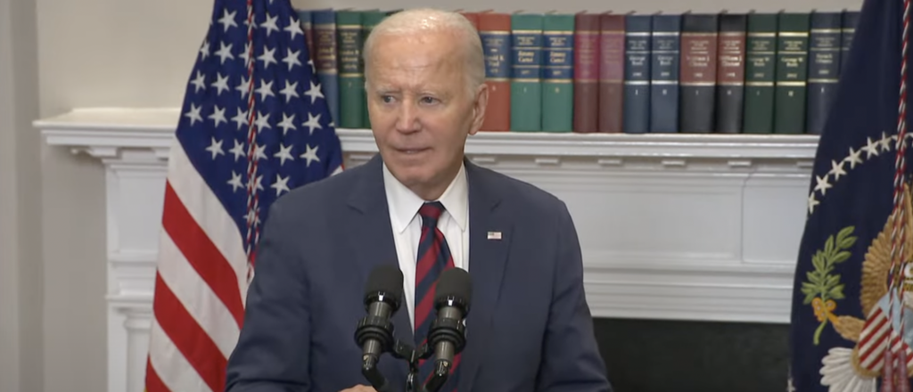 biden-gets-offered-a-perfect-chance-to-defend-kamala-harris,-but-praises-desantis-instead