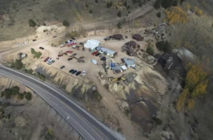 one-person-dead-and-a-dozen-trapped-inside-former-colorado-gold-mine-–-washington-examiner