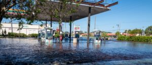 fact-check:-video-of-storm-taken-by-man-trapped-in-car-shows-2023-mississippi-tornado,-not-hurricane-milton