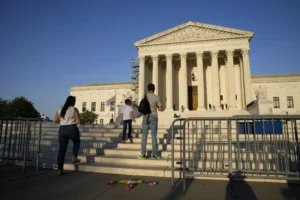 supreme-court-looks-wary-of-letting-judges-review-when-dhs-revokes-visas-–-washington-examiner