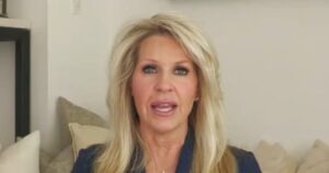 war-room-guest-host-monica-crowley-discusses-kamala’s-potential-nervous-breakdown-“i’m-telling-you-right-now,-something-is-not-right-with-this-woman”-(video)