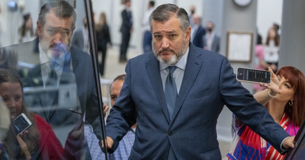 ted-cruz-says-democrats-are-‘fleeing-the-ship-like-rats’-and-‘scared’-over-2024-chances