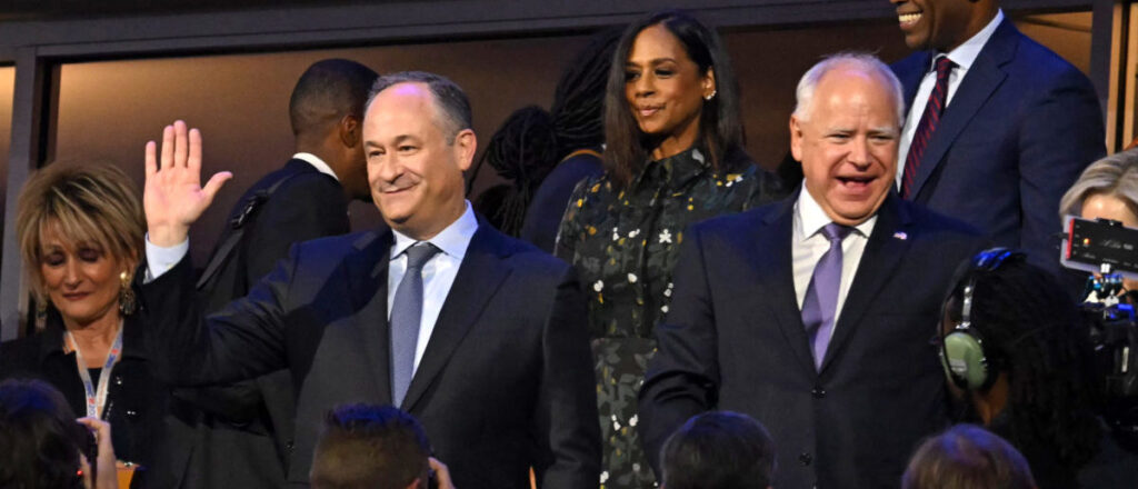 fact-check:-x-video-claims-tim-walz-and-doug-emhoff-did-not-pay-for-orders-during-cafe-stop