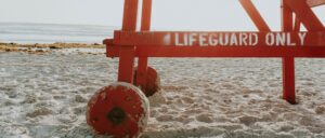 video-captures-lifeguard-rescuing-teen-stranded-for-hours-at-sea