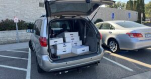 officials-in-edina-city,-minnesota-faces-backlash-after-‘county-courier-vehicle’-with-boxes-of-ballots-left-unattended,-hatchback-conspicuously-open-in-parking-lot-|-the-gateway-pundit-|-by-jim-hᴏft