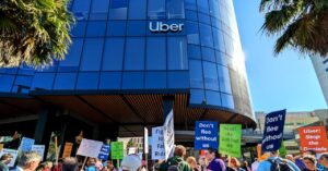 protesters-say-uber-and-lyft-are-still-failing-their-blind-passengers