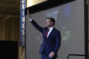 vance-met-with-applause-after-echoing-rally-attendee’s-‘jesus-is-king’-shout-–-washington-examiner