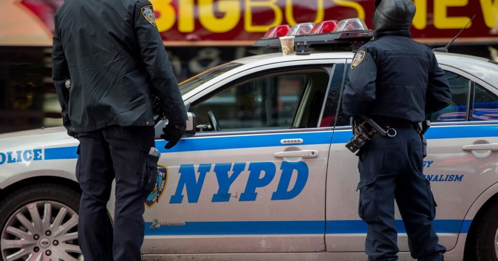 family-owned-gallery-loses-$5,000-painting-in-new-york-city-smash-and-grab