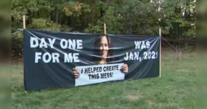 bomb-squad-called-over-anti-kamala-harris-sign-|-the-gateway-pundit-|-by-anthony-scott