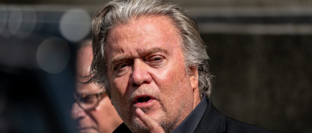 steve-bannon-eligible-for-home-confinement-but-prison-couldn’t-process-his-release-in-time,-warden-says