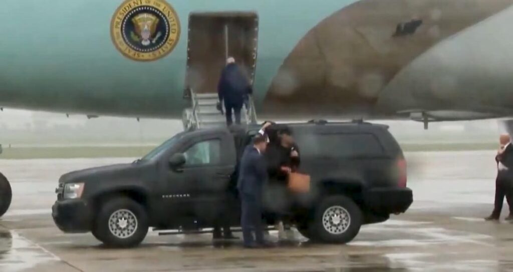 biden-lumbers-up-shorter-staircase-after-report-reveals-secret-mission-to-keep-joe-from-falling-down-(video)-|-the-gateway-pundit-|-by-cristina-laila