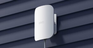 the-eero-outdoor-7-brings-wi-fi-to-the-backyard