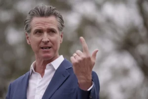 california-democrats-avoid-newsom-on-campaign-trail-–-washington-examiner