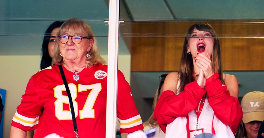 the-7-best-conspiracies-about-taylor-swift-and-travis-kelce