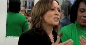 watch:-a-desperate-kamala-harris-makes-stop-at-famous-philadelphia-deli-to-plead-with-voters-as-black-women-in-philly-say-they’re-voting-for-trump