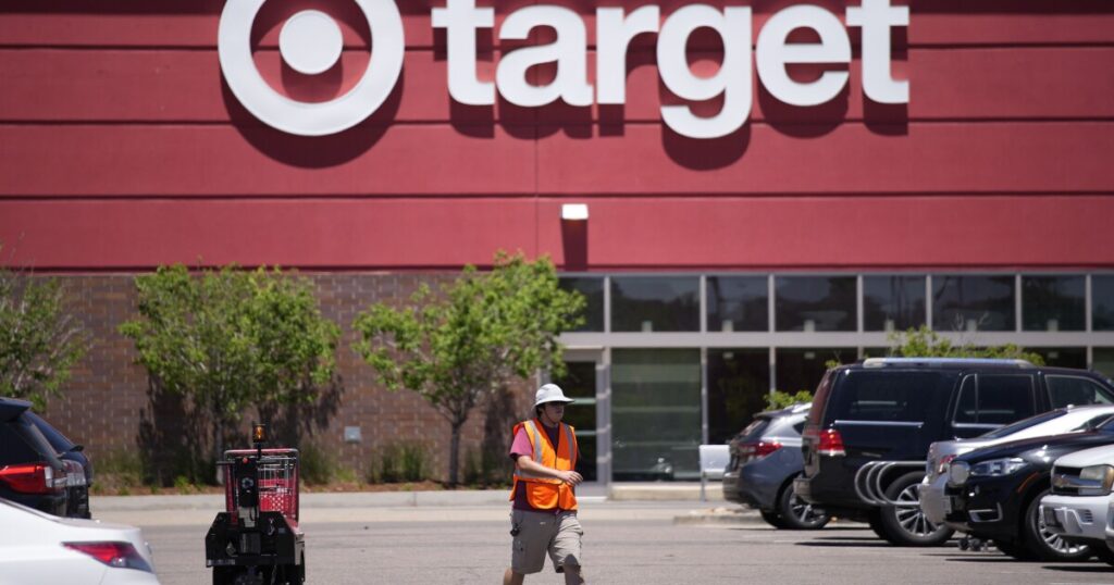 target-cites-violence-and-theft-as-reasons-to-shut-down-nine-stores