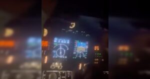 pilot-invites-tpusa-founder-charlie-kirk-into-cockpit-after-spotting-ufo-(video)-|-the-gateway-pundit-|-by-anthony-scott