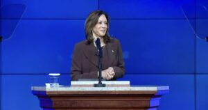 scorched-on-sacred-ground:-kamala-harris-heckled-at-pennsylvania-church-after-claiming-voting-for-her-fulfills-god’s-will-|-the-gateway-pundit-|-by-jim-hᴏft