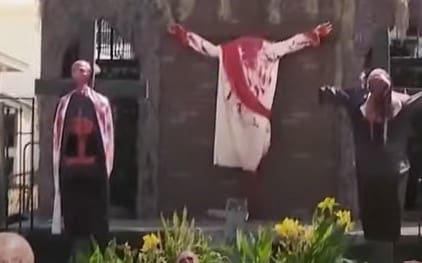 halloween-display-showing-jesus-decapitated-sparks-protests-in-new-orleans-|-the-gateway-pundit-|-by-anthony-scott