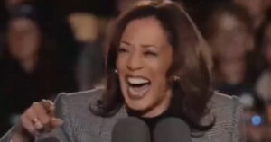 awkward:-kamala-harris-tells-audience-to-chant-their-own-names,-crowd-goes-completely-silent-(video)-|-the-gateway-pundit-|-by-mike-lachance