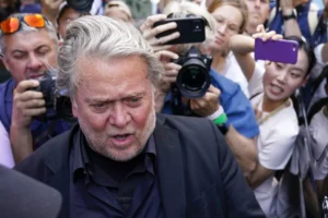 bannon-resumes-podcast-after-four-months-in-prison:-‘this-show-has-never-been-more-powerful’-–-washington-examiner