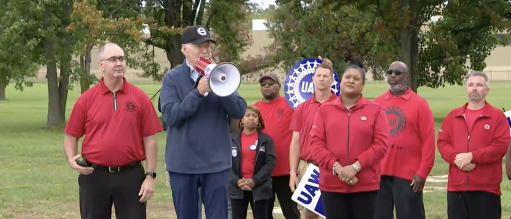 biden-backs-pay-raise-for-striking-auto-workers-just-one-day-after-karine-said-he-wouldn’t-address-specific-demands