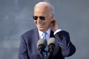 biden-garbage-gaffe-reminds-democrats-why-they-dumped-him-–-washington-examiner