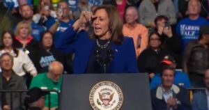 kamala-spirals-after-another-speech-is-interrupted-by-protestors-(video)-|-the-gateway-pundit-|-by-cristina-laila