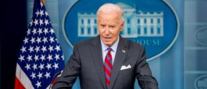 white-house-staff-reportedly-overruled-official-transcribers-to-cover-up-biden’s-‘garbage’-moment