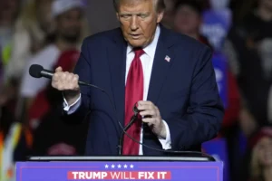 trump-complains-about-microphone-problems-as-he-and-harris-wrap-up-long-day-of-rallying-–-washington-examiner