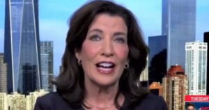 desperate-new-york-governor-kathy-hochul-says-if-you-vote-for-republicans-in-ny-you’re-anti-american-(video)-|-the-gateway-pundit-|-by-mike-lachance