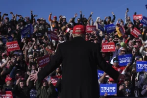 trump-dismisses-poll-showing-harris’s-strength-in-ruby-red-iowa-as-‘fake’-–-washington-examiner