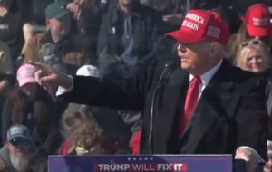 trump-tells-pennsylvania-rally:-‘to-get-me,-somebody-would-have-to-shoot-through-the-fake-news’-(video)-|-the-gateway-pundit-|-by-cassandra-macdonald