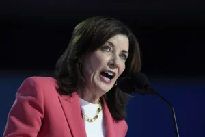 kathy-hochul-labels-republicans,-trump-supporters-as-‘anti-woman’-and-‘anti-american’-–-washington-examiner