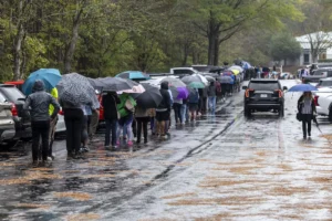 wet-weather-could-tamp-down-turnout-in-michigan-and-wisconsin-–-washington-examiner