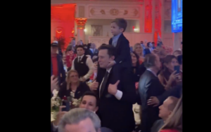 beaming-elon-musk-enters-mar-a-lago-with-son-“lil-x”-on-shoulders:-“the-future-is-gonna-be-so-lit!”--|-the-gateway-pundit-|-by-patty-mcmurray