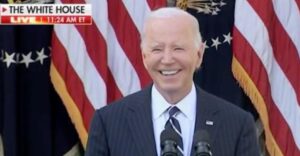 after-repeatedly-sabotaging-kamala-harris,-joe-biden-looks-like-the-happiest-man-in-the-world-as-he-addresses-trump’s-victory-(video)-|-the-gateway-pundit-|-by-cristina-laila